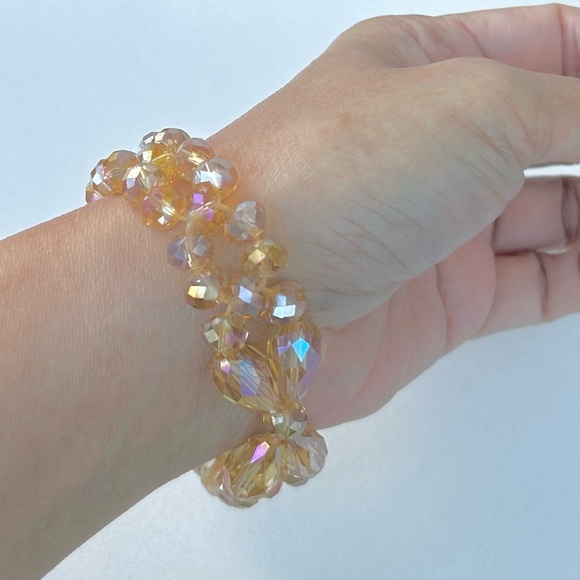 Champagne Colored Faceted Round and Briolette Glass Bead Stretch Bracelet 7” - Picture 4 of 5